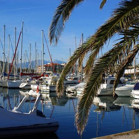 Hotel Voilier A Quai Au Calme Canet-en-Roussillon Exterior foto