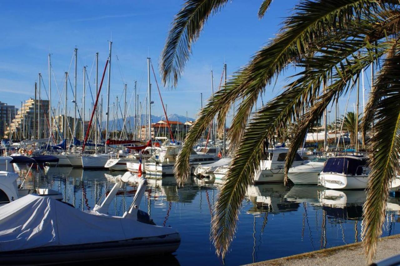 Hotel Voilier A Quai Au Calme Canet-en-Roussillon Exterior foto
